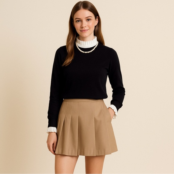 VILA MILANO SWEATER with White Trim Size Medium - Picture 2 of 8